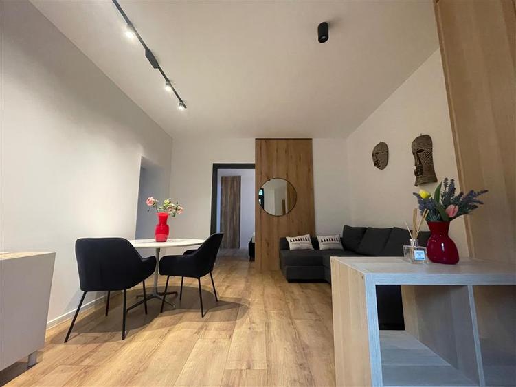 Apartament cu 2 camere decomandat, mobilat în Copou — fotografia 3