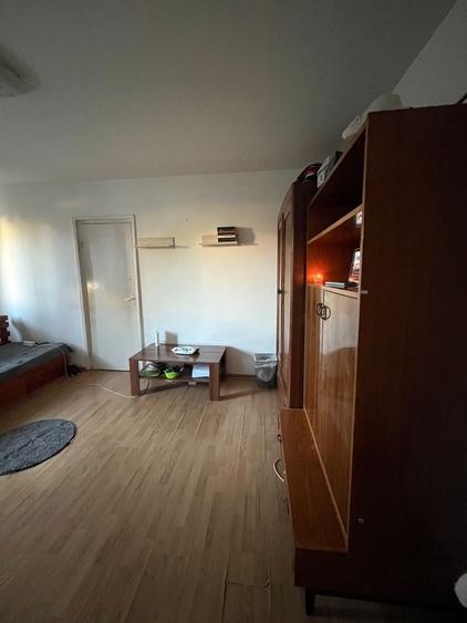 Apartament cu 2 camere semidecomandat în Dacia