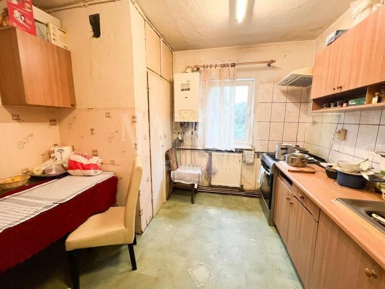 Apartament cu 4 camere decomandat în Dâmbul Rotund