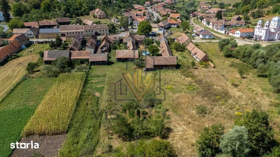 Casă cu 5 camere cu Teren 2530 Mp în Central