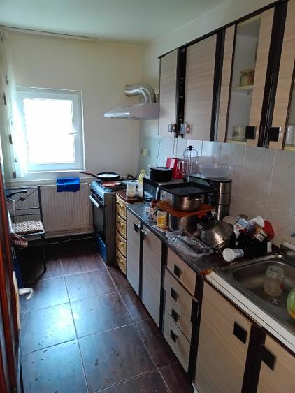 Apartament cu 2 camere semidecomandat în Broșteni