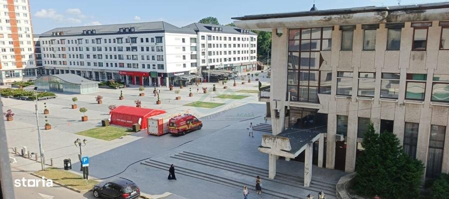 Apartament cu 2 camere semidecomandat în Roșu