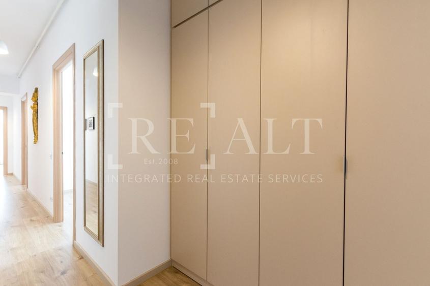 Apartament cu 3 camere decomandat, mobilat în Barbu Văcărescu