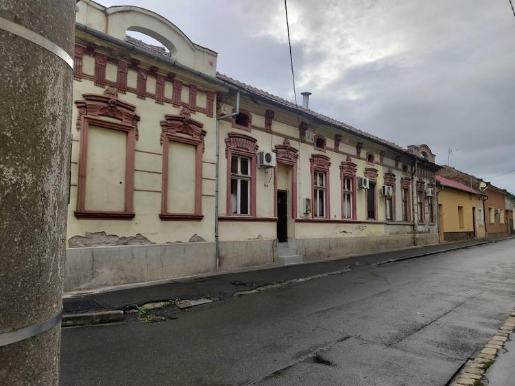 Spațiu comercial, de 50 mp, în Ultracentral