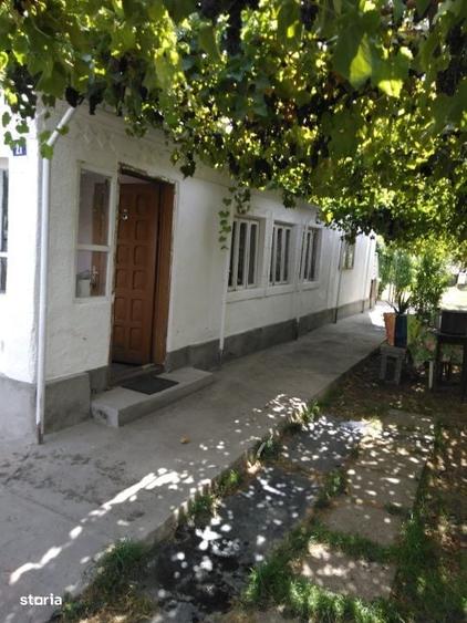 Casă cu 4 camere în Ghindeni