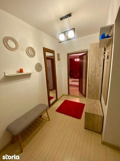Apartament cu 2 camere decomandat în 1 Mai