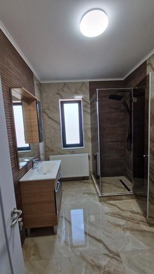 Casă cu 3 camere în Valu lui Traian