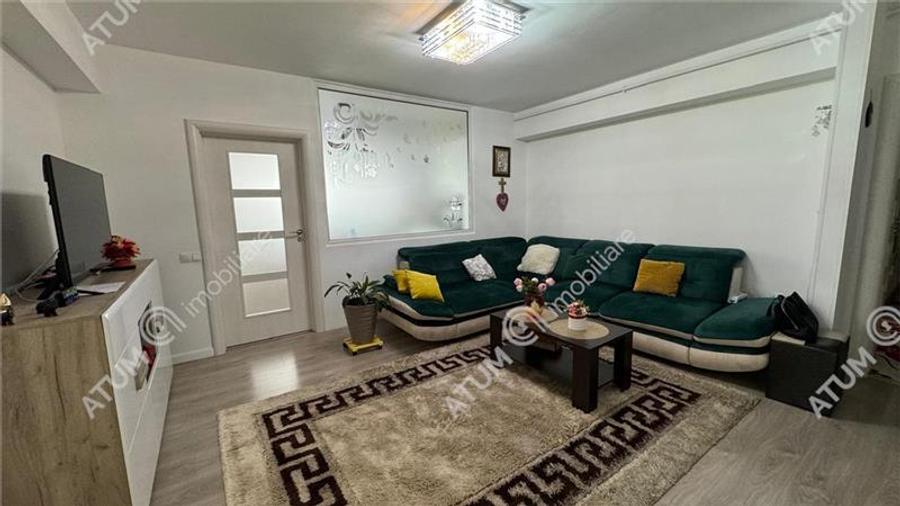 Apartament cu 4 camere decomandat, mobilat în Exterior Sud