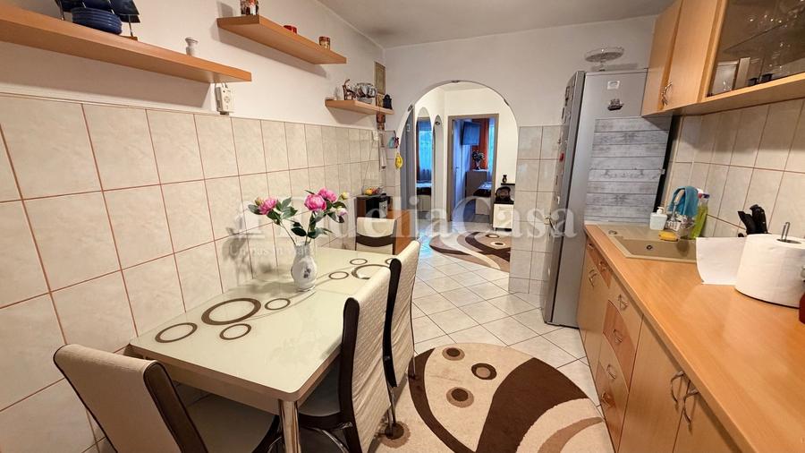 Apartament cu 3 camere în Dacia