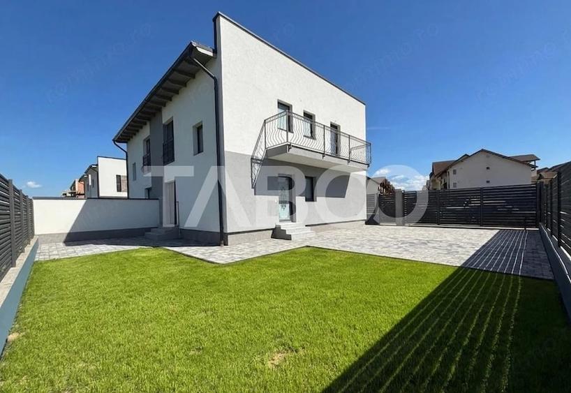 Casă cu Teren 220 Mp în Central