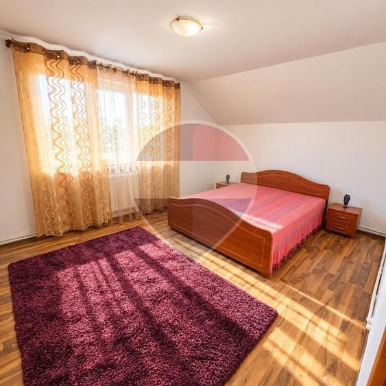 Duplex cu 8 camere cu Teren 630 Mp în Central
