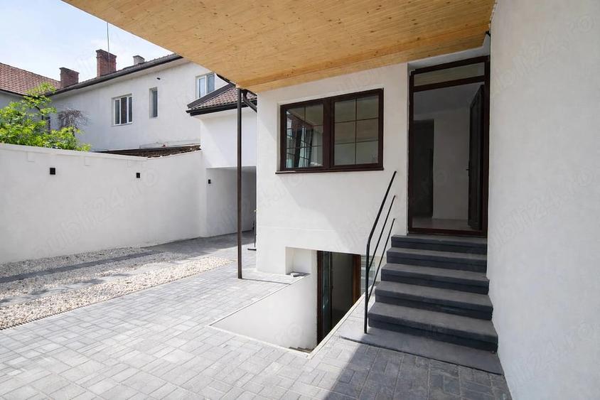 Casă cu Teren 299 Mp în Central