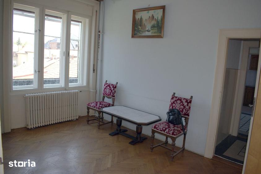 Apartament cu 4 camere în Elisabetin