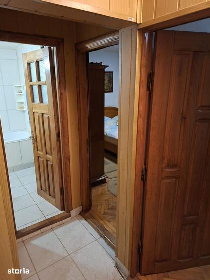 Apartament cu 3 camere decomandat în Popa Șapcă