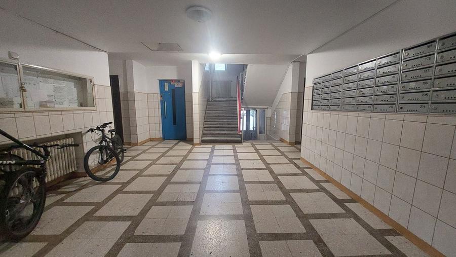 Apartament cu 2 camere decomandat, mobilat în Titan