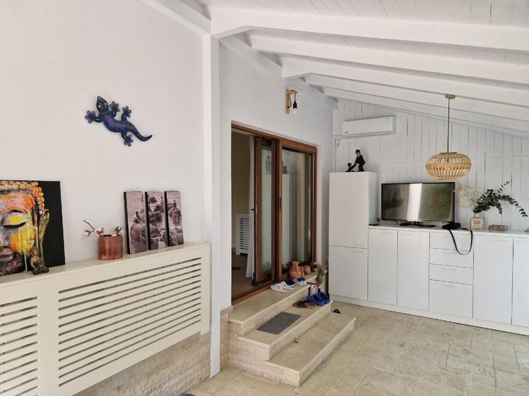 Duplex cu 4 camere cu Canalizare în 1 Decembrie