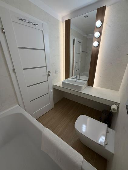 Apartament cu 3 camere, mobilat în Aviației