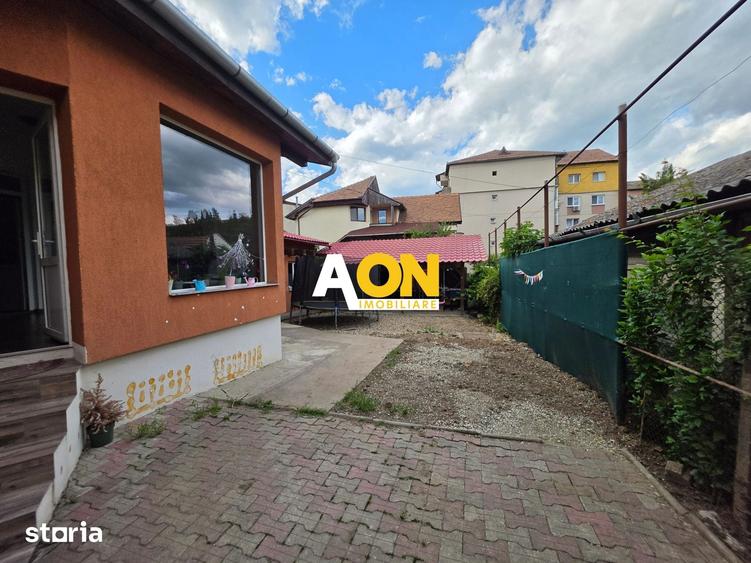 Casă cu 4 camere cu Teren 300 Mp în Central
