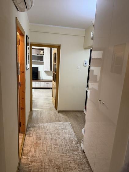 Apartament cu 2 camere decomandat în Mazepa 2