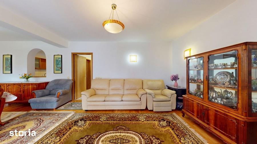 Casă cu 3 camere cu Teren 302 Mp în Central