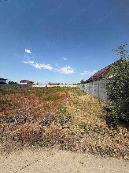 Teren de 1700 mp, în Fundeni
