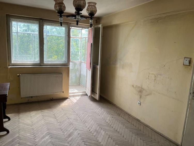 Apartament cu 2 camere semidecomandat în Nicolae Bălcescu