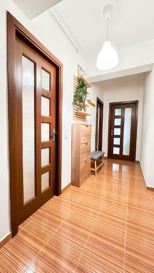 Apartament cu 2 camere decomandat în Metalurgiei
