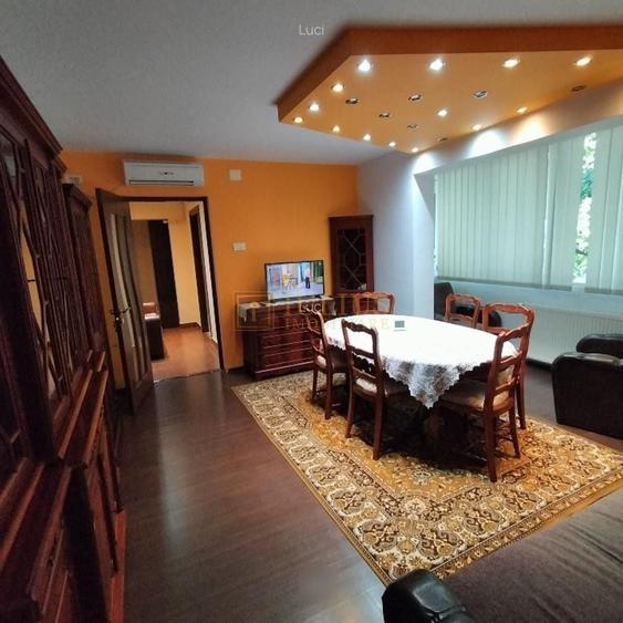 Apartament cu 3 camere semidecomandat, mobilat în Circumvalațiunii