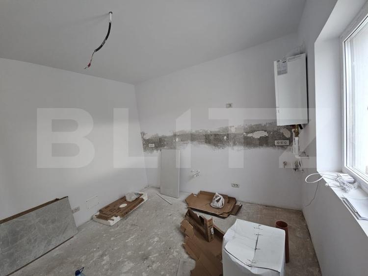 Casă individuală cu 4 camere cu Canalizare în Bucium