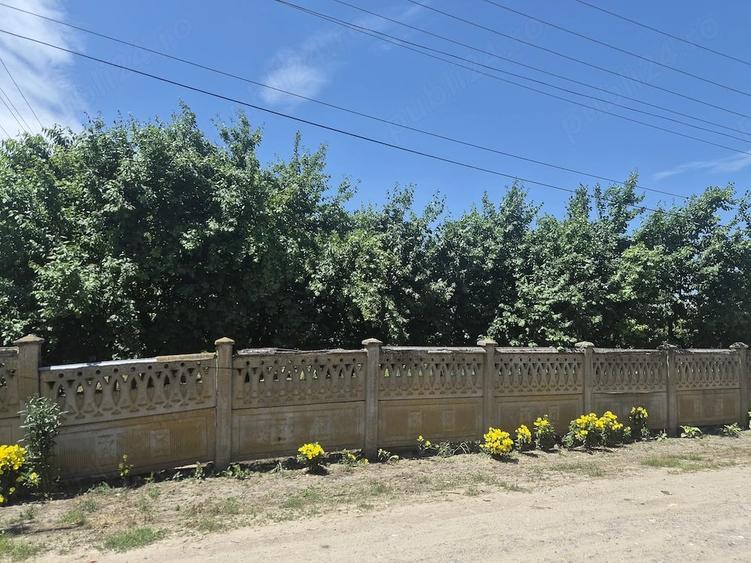 Teren de 900 mp, în Năsturelu