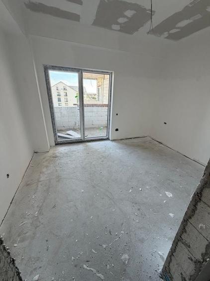 Apartament cu 2 camere decomandat în Popoveni