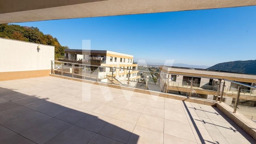Apartament cu 2 camere semidecomandat în Drumul Poienii