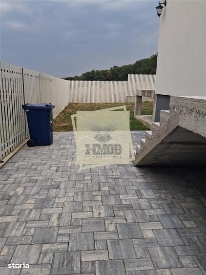 Casă cu 3 camere cu Teren 250 Mp în Central