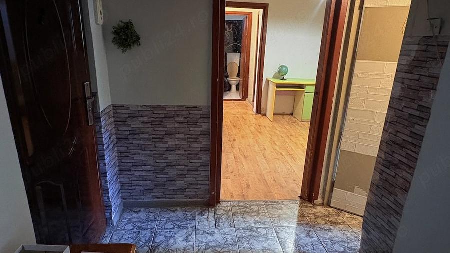 Apartament cu 4 camere decomandat în Central