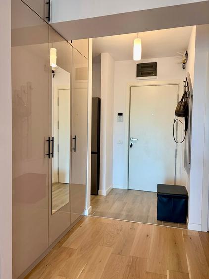 Apartament cu 2 camere semidecomandat, mobilat în P-ta Presei Libere