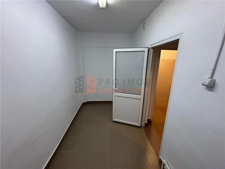 Spațiu comercial, de 222 mp, în 1 Decembrie