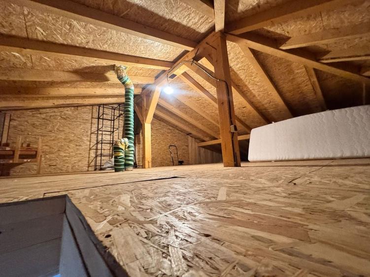 Apartament cu 3 camere decomandat, mobilat în Șelimbăr