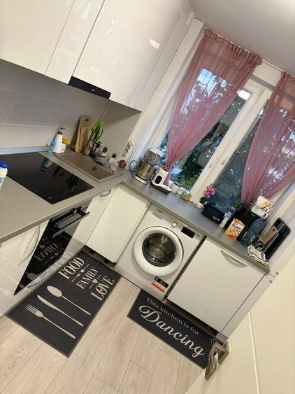Apartament cu 3 camere decomandat în Cantemir