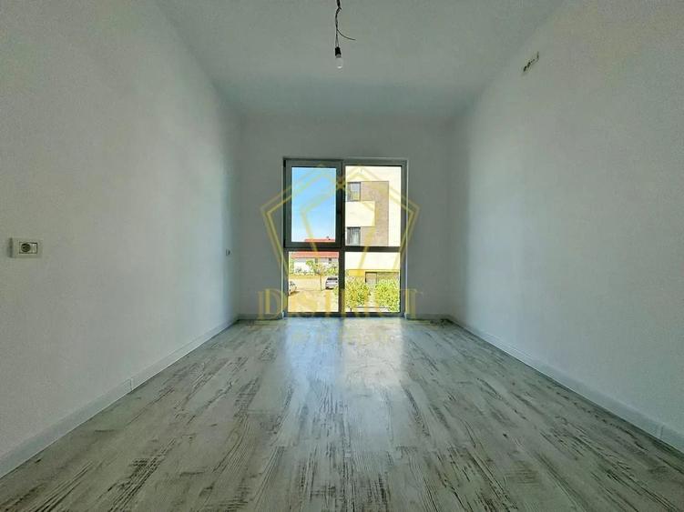 Apartament cu 3 camere decomandat în Dumbrăvița