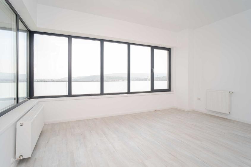 Apartament 2 camere, decomandat, 1 km de Palas - 2
