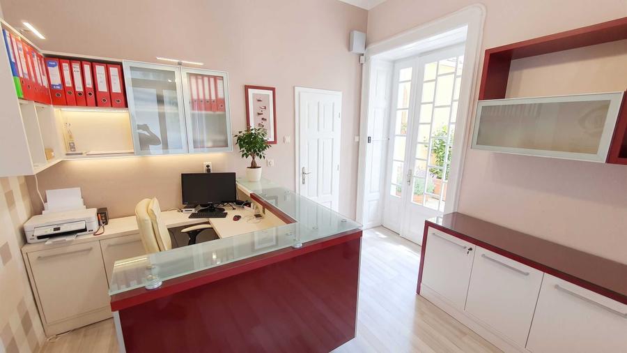 Apartament cu 3 camere semidecomandat în Ultracentral