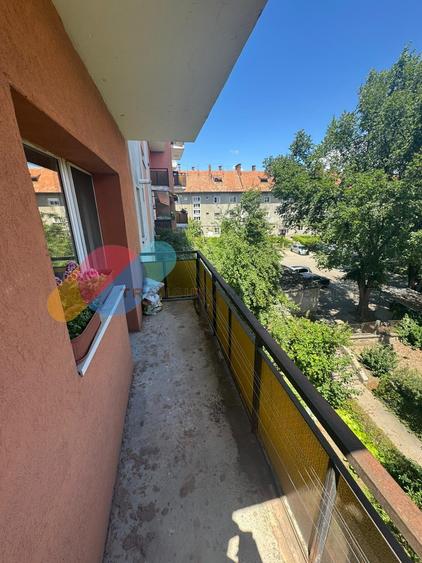 Apartament cu 4 camere decomandat în Dâmbul Rotund