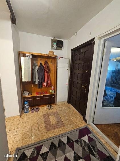 Apartament cu 3 camere decomandat în Lăpuș Argeș