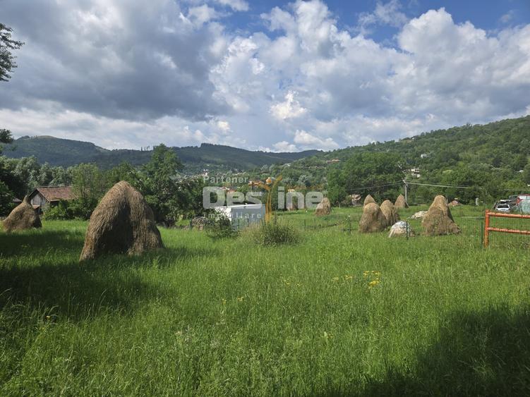 Teren Construcții intravilan de 1030 mp, în Valea Doftanei