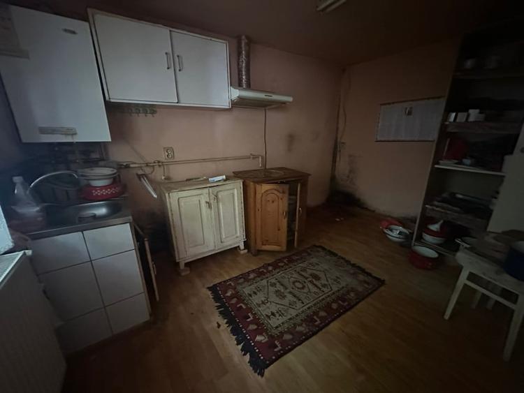Casă individuală cu 2 camere cu Canalizare în Cugir
