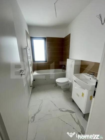 Apartament cu 3 camere decomandat în Calea Moldovei