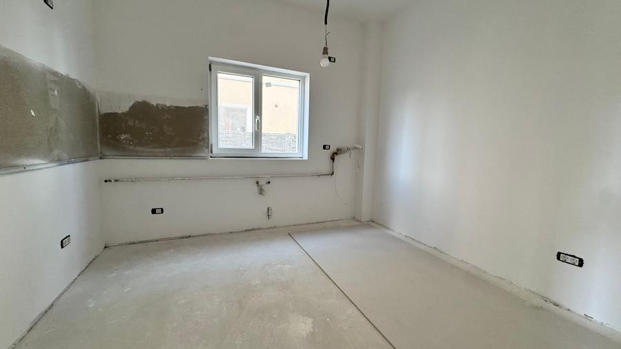 Duplex cu 5 camere cu Canalizare în Giroc