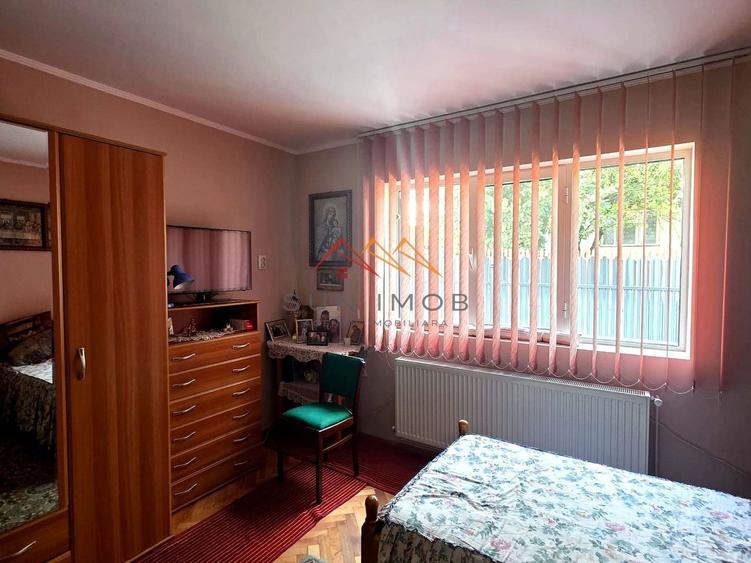 Duplex cu 3 camere cu Canalizare în Bănești