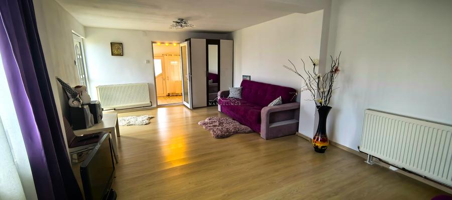 Casă individuală cu 4 camere cu Teren 2500 Mp în Podul Vadului