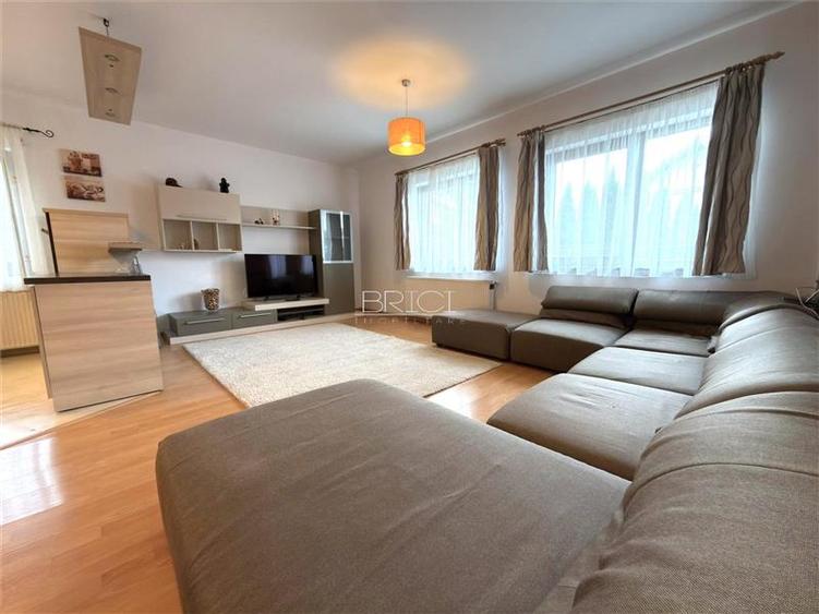 Apartament cu 3 camere semidecomandat, mobilat în Tractorul